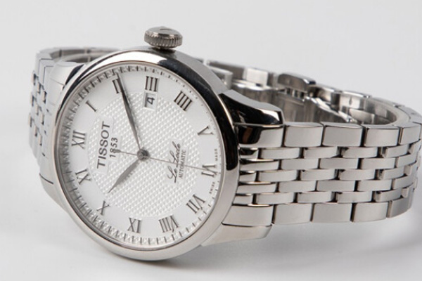 鉴定师公布实情：天梭力洛克旧手表回收多少钱