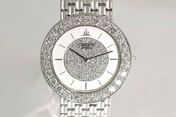精工贵朵白金镶钻石英手表贵气非凡 名表回收一般几折?