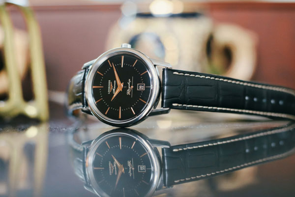 多少价位的手表能回收 商家说：主看品牌次看价位