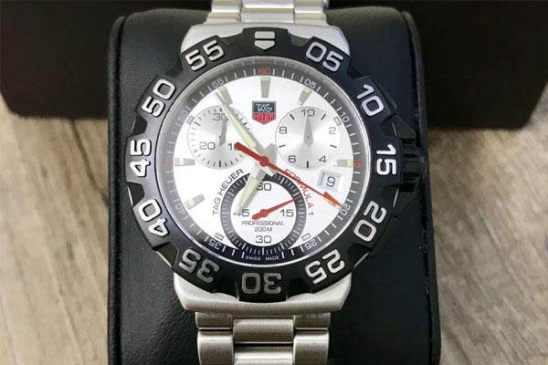 泰格豪雅六针石英手表回收价位惊人 原因竟是因为这个细节