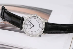 爱德玛尔系列的宝齐莱手表回收多少钱 原镶钻也拯救不了它