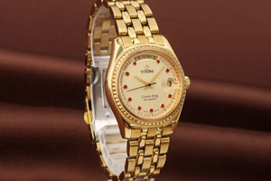 多少价位的梅花手表能回收 一万以下的777名牌手表报价不错