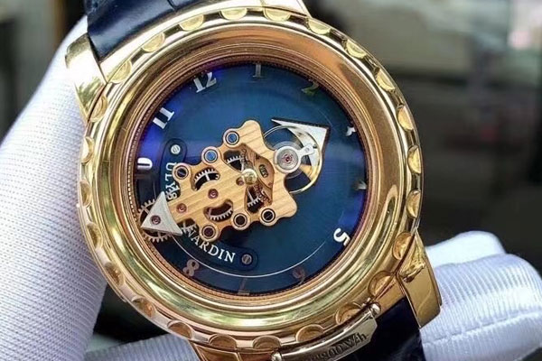 旧了不用的雅典手表回收多少钱
