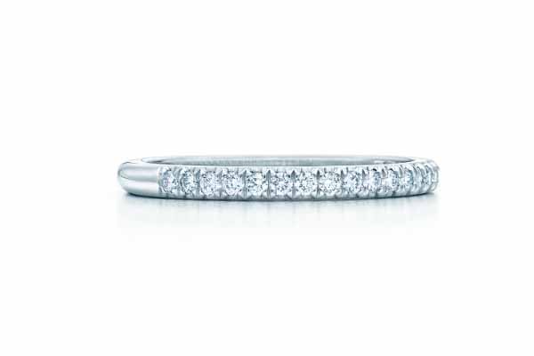 2万块买的钻石戒指可以卖多少钱
