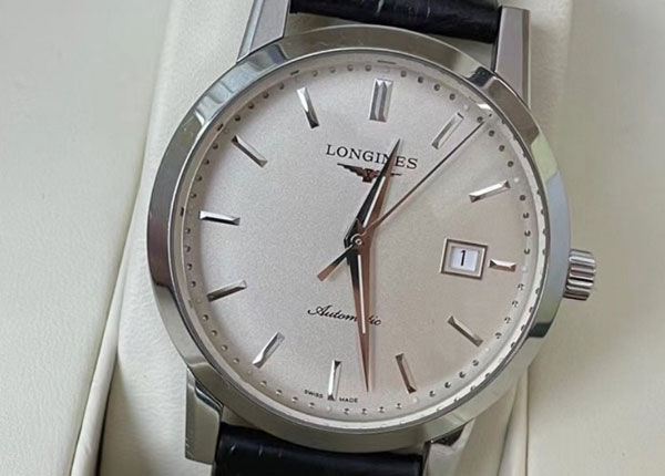 正规手表回收机构会收旧浪琴手表吗？