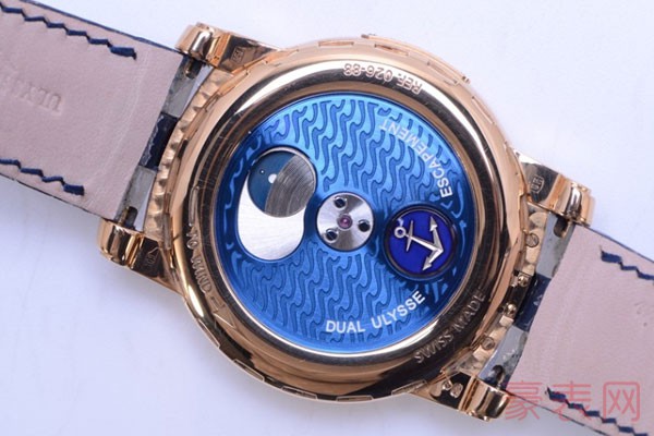 二手雅典卡罗素陀飞轮手表的表背展示