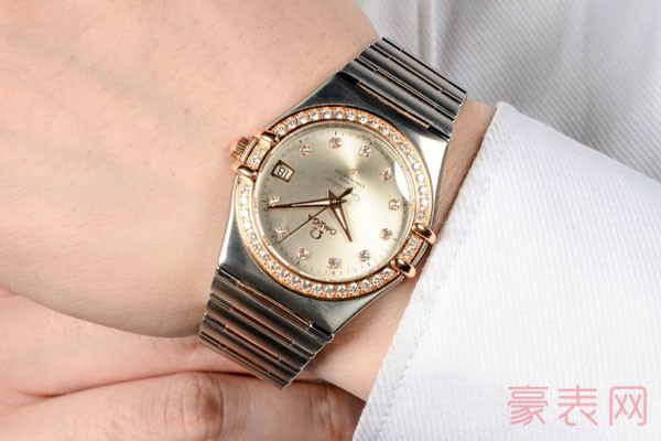 二手欧米茄星座系列160周年纪念款手表的外观展示