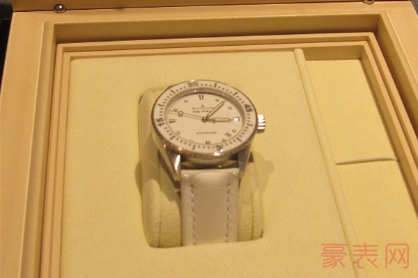 二手宝珀五十噚系列5100-1127-W52A手表包装展示图