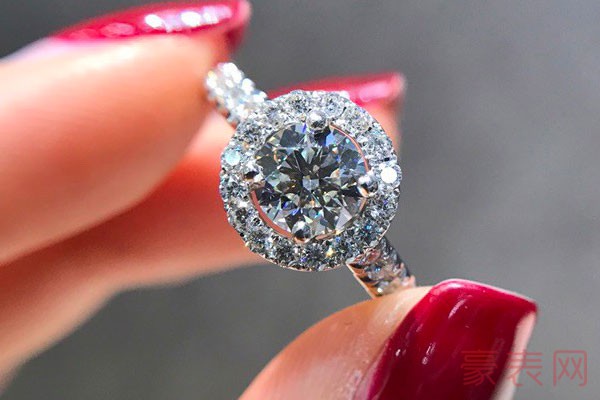 一克拉的钻石戒指回收值钱吗