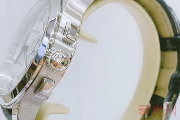极具特色的积家手表能回收多少钱