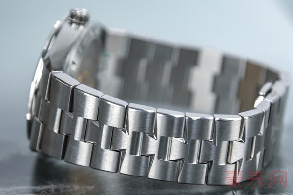 全新的江诗丹顿手表的回收价格怎么查询