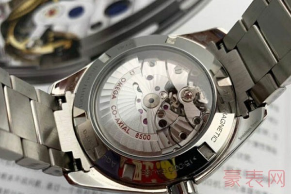 欧米茄海马150米白盘手表回收市场价几折