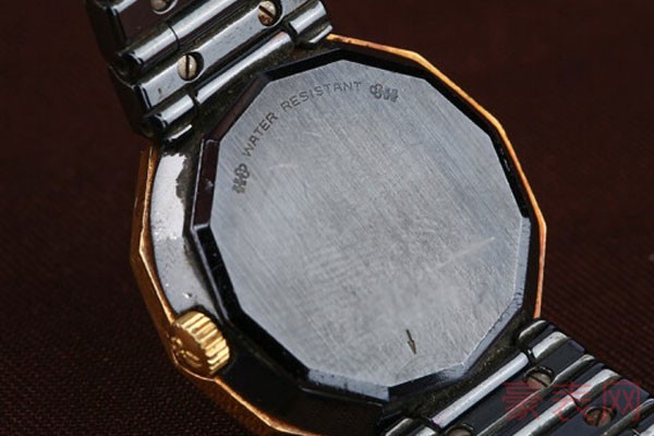 回收昆仑手表价格的依据是品牌吗
