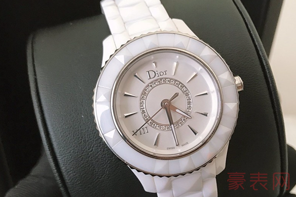 九成新的dior手表回收值多少钱